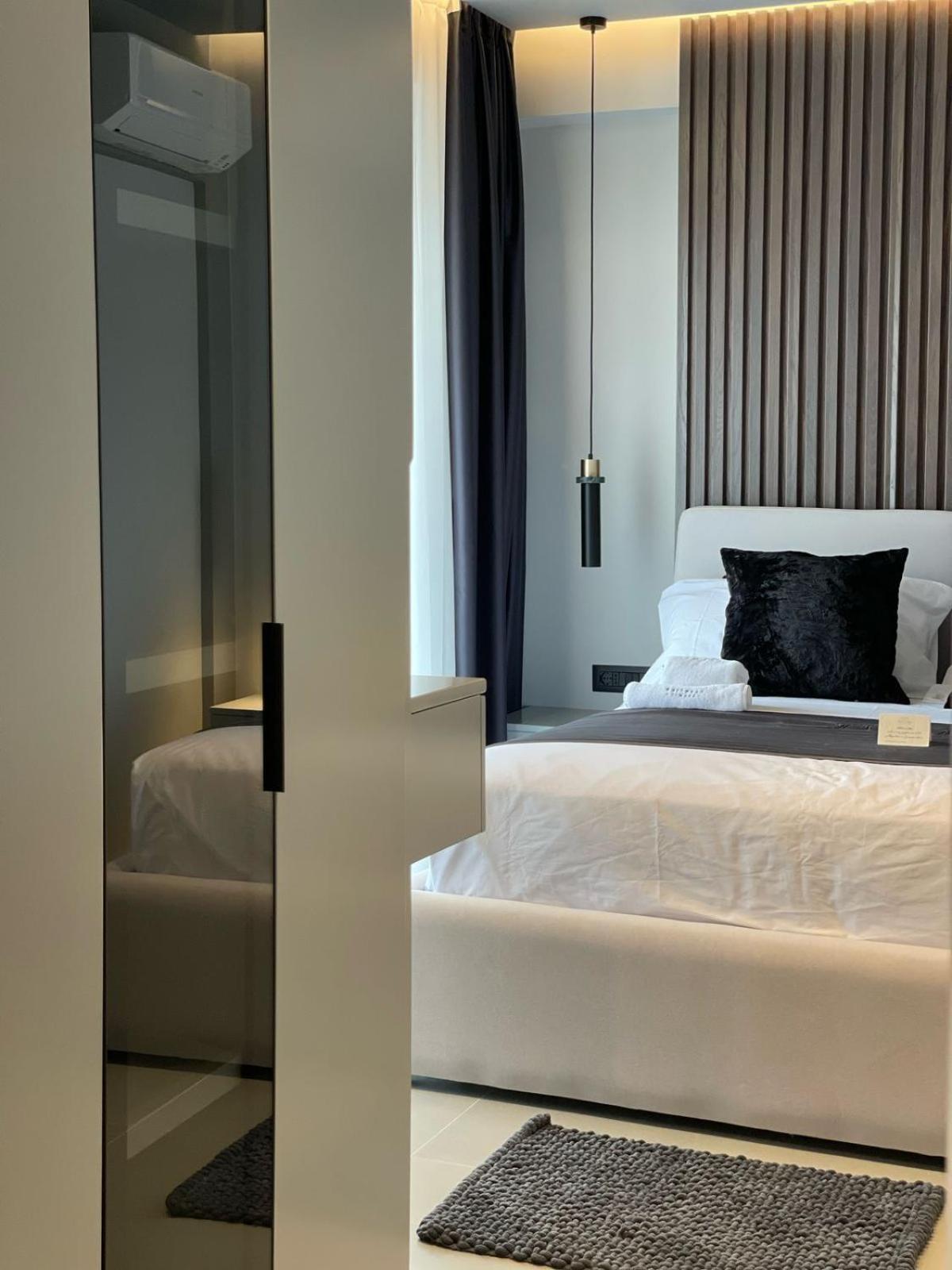Lake View Rooms Ksamil Kültér fotó